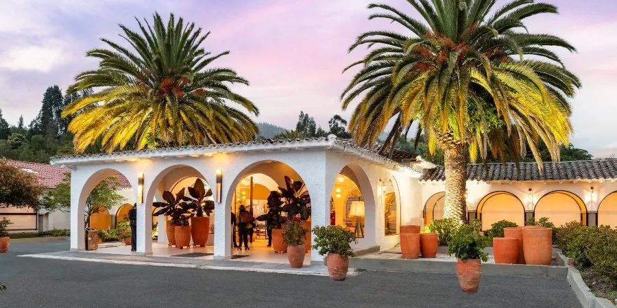 Entrada del hotel Hotel Lanceros Paipa Entrada del hotel Hotel Lanceros Paipa